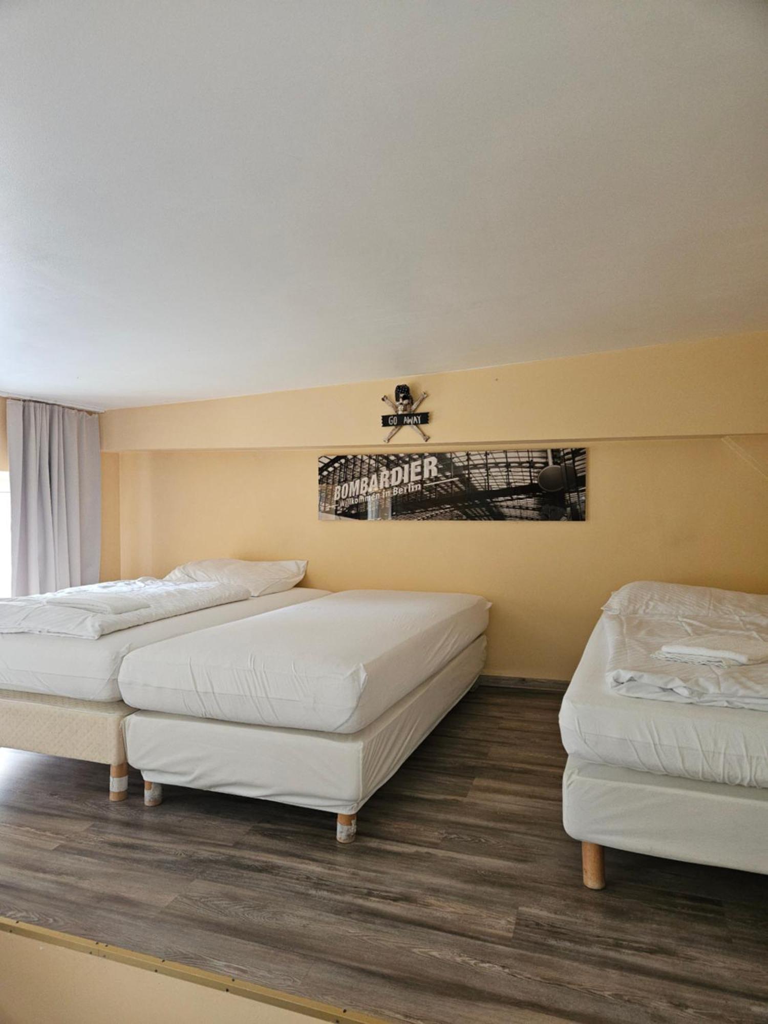 Pension 11 Apartments By Lorenc Berlijn Buitenkant foto