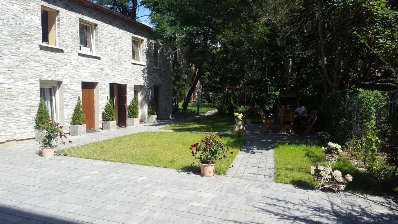 Pension 11 Apartments By Lorenc Berlijn Buitenkant foto